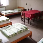 بيت شباب Drzymaly بوزنان